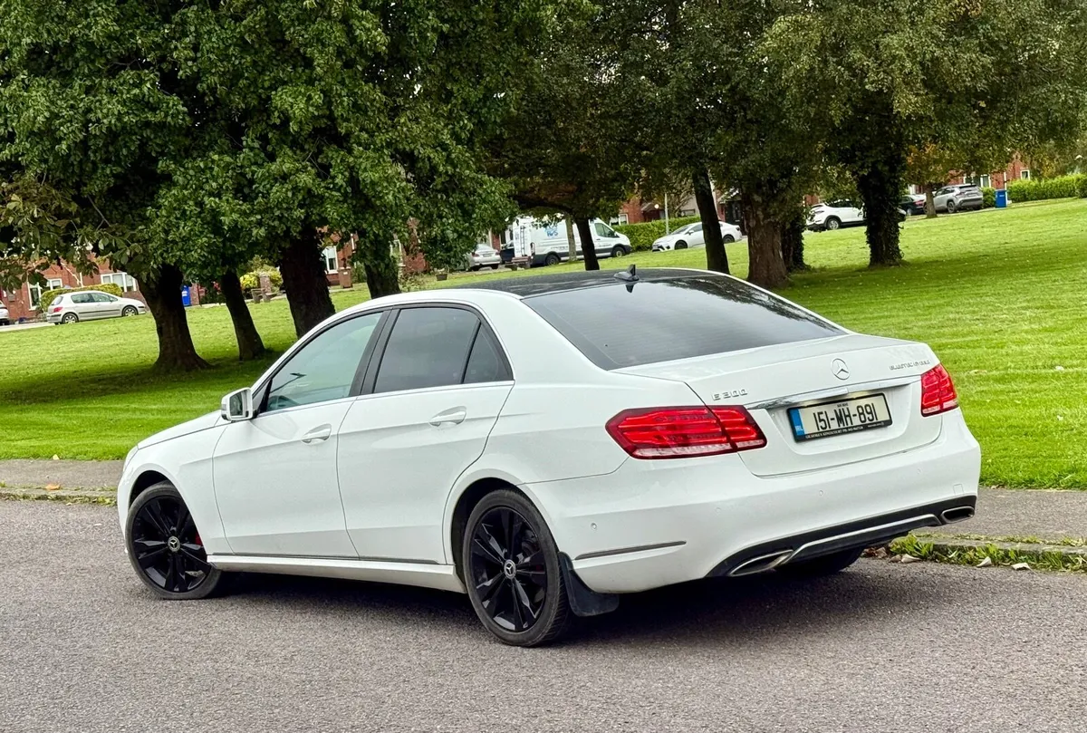 Mercedes-Benz E-Class 2015/automatic - Image 1