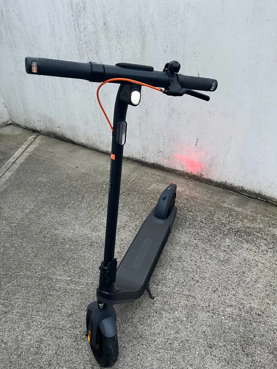 Scooter Ninebot - Image 1