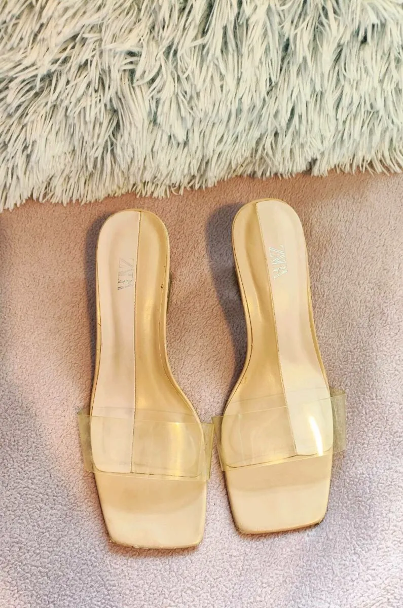 Zara Women Vinyl Mules with Methacrylate Heels Siz - Image 1