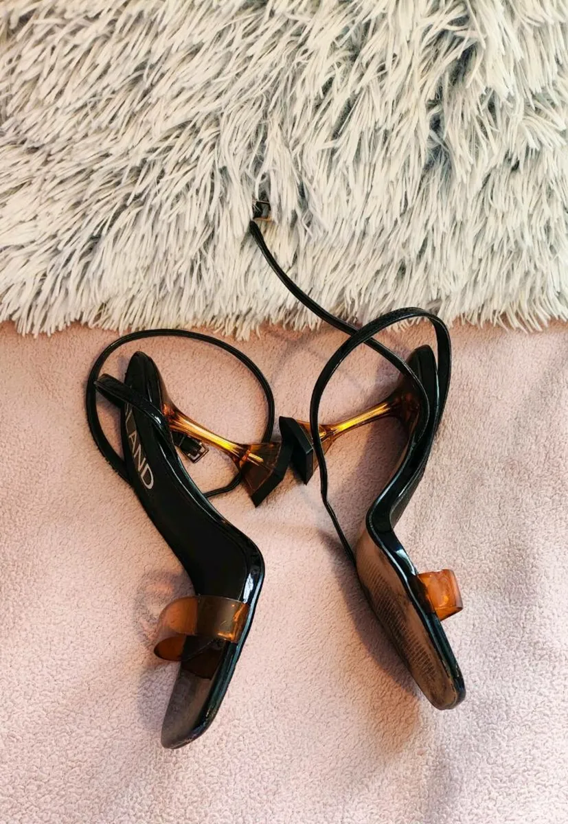 River Island Black Heels with Orange Strap & Acryl - Image 2