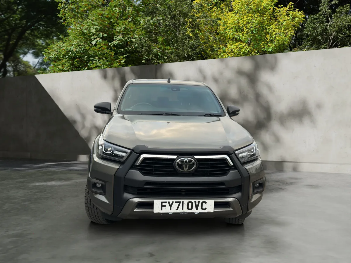 2021 Toyota Hilux Invincible X - Image 3