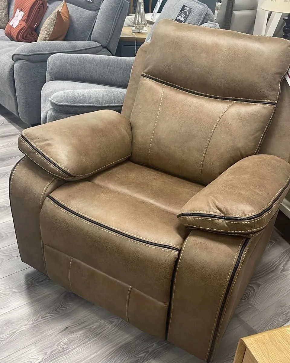 Brand new Ruben recliner arm chair reduced