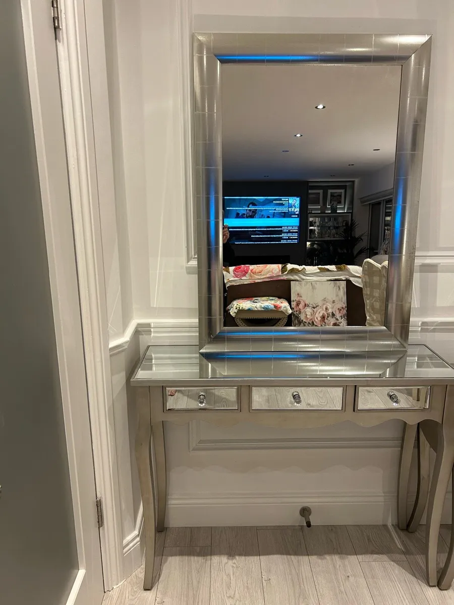 Console table - Image 3
