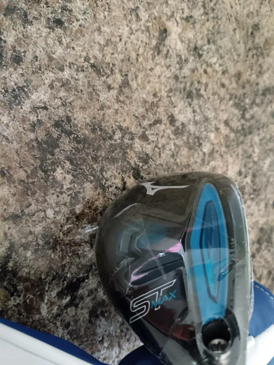 Mizuno St Max 3 Hybrid. New in Plastic. - Image 1