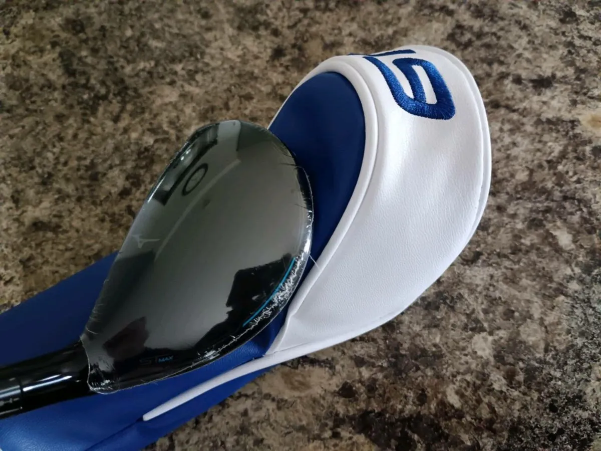 Mizuno St Max 3 Hybrid. New in Plastic. - Image 4