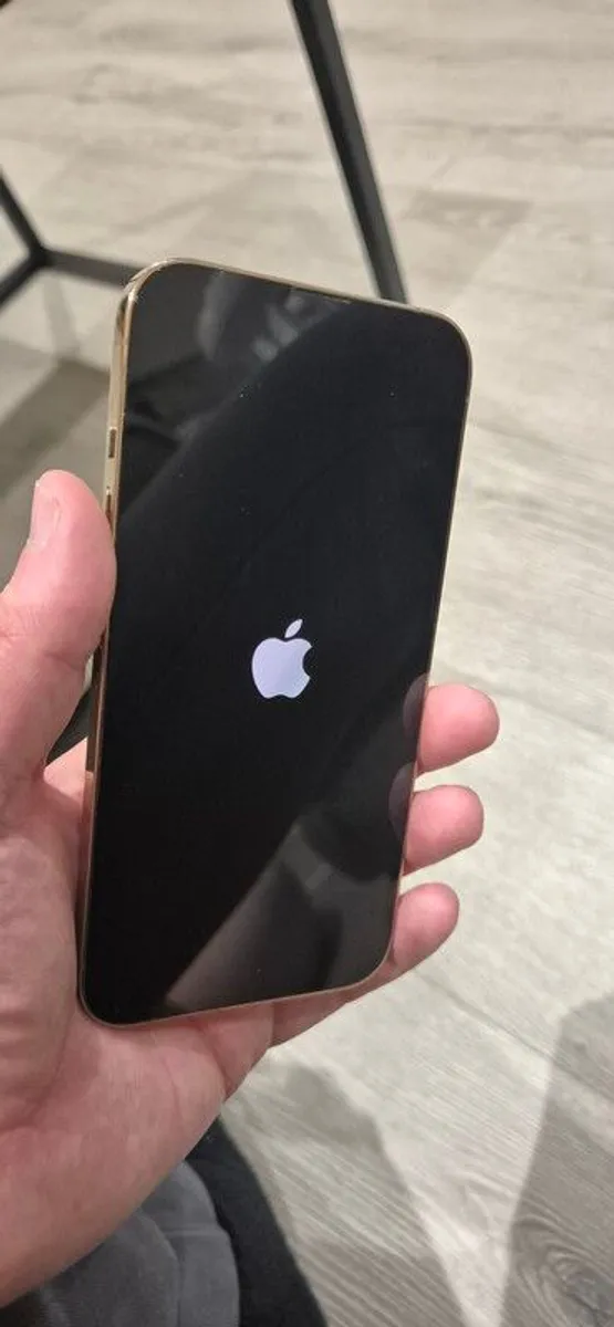 iphone 13 Pro - Image 4