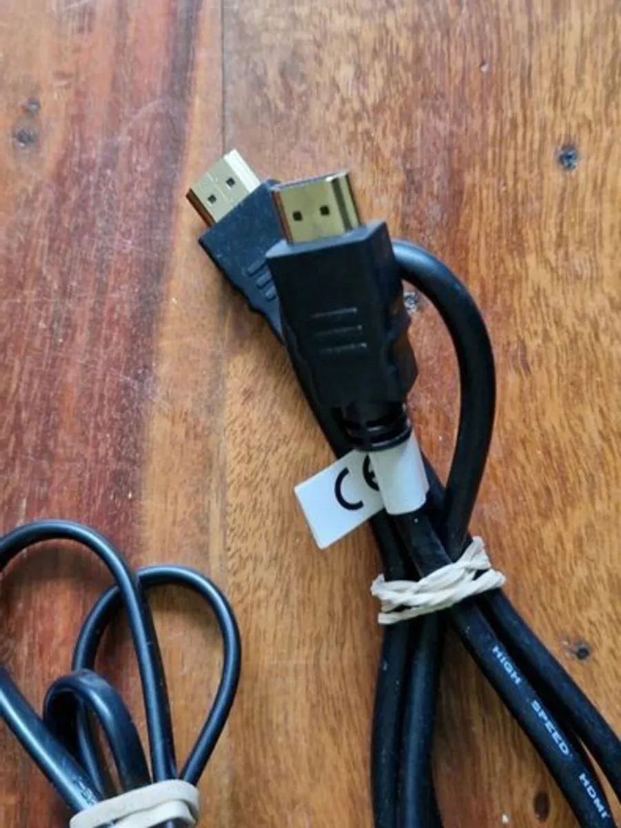 Playstation 4, Power & HDMI Cables, 2 Controllers - Image 3