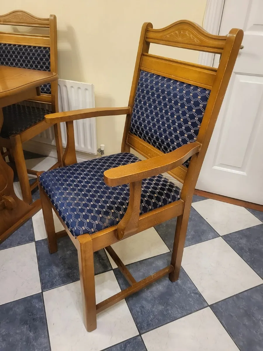 Table & Chairs - Image 1