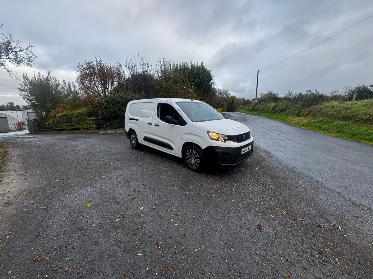 2021 PEUGEOT PARTNER 5 SEAT CREW VAN - Image 2
