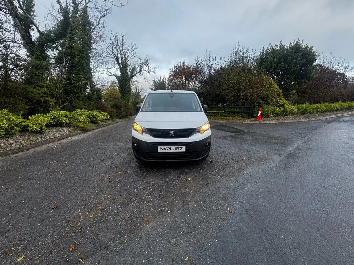 2021 PEUGEOT PARTNER 5 SEAT CREW VAN - Image 3