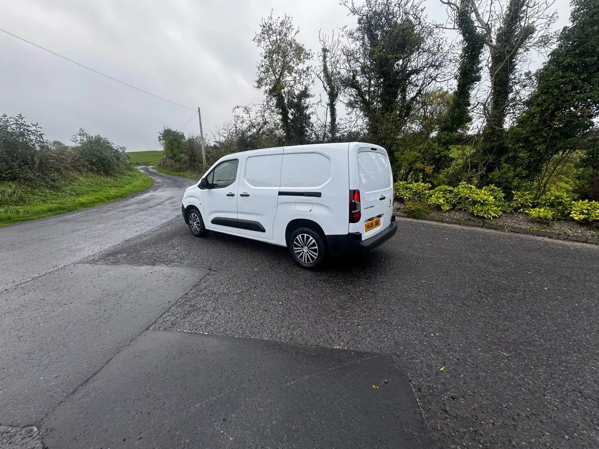 2021 PEUGEOT PARTNER 5 SEAT CREW VAN - Image 4