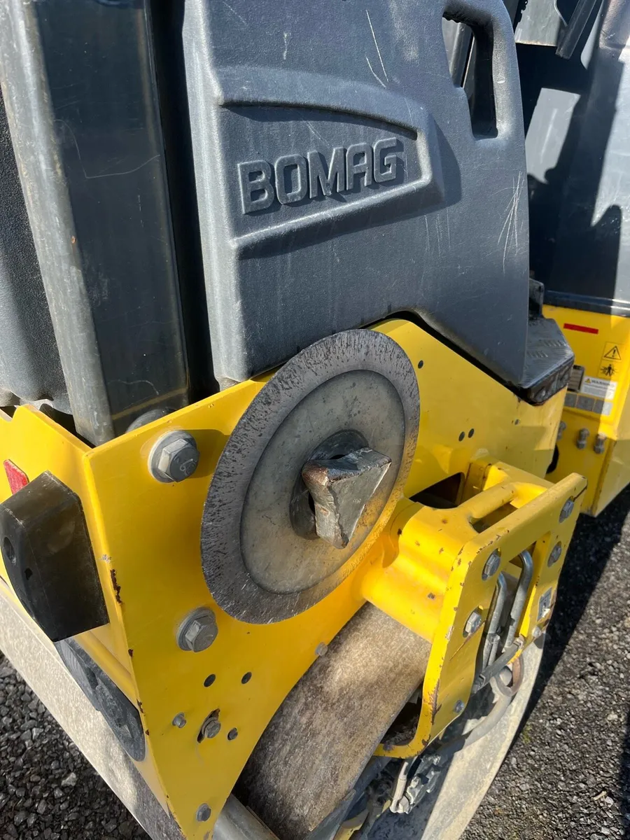 Bomag 120 for hire - Image 3