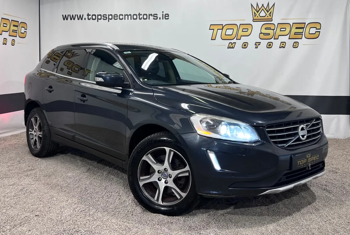 2012 Volvo XC60 Auto  R-Design - Image 3