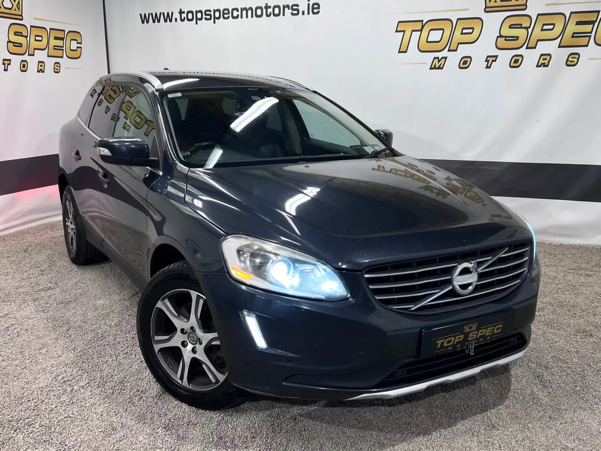 2012 Volvo XC60 Auto  R-Design - Image 2
