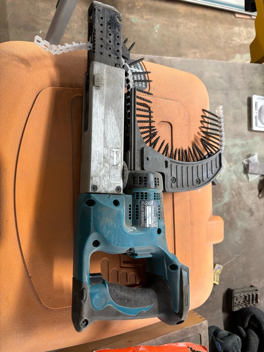 18v makita slab gun - Image 1