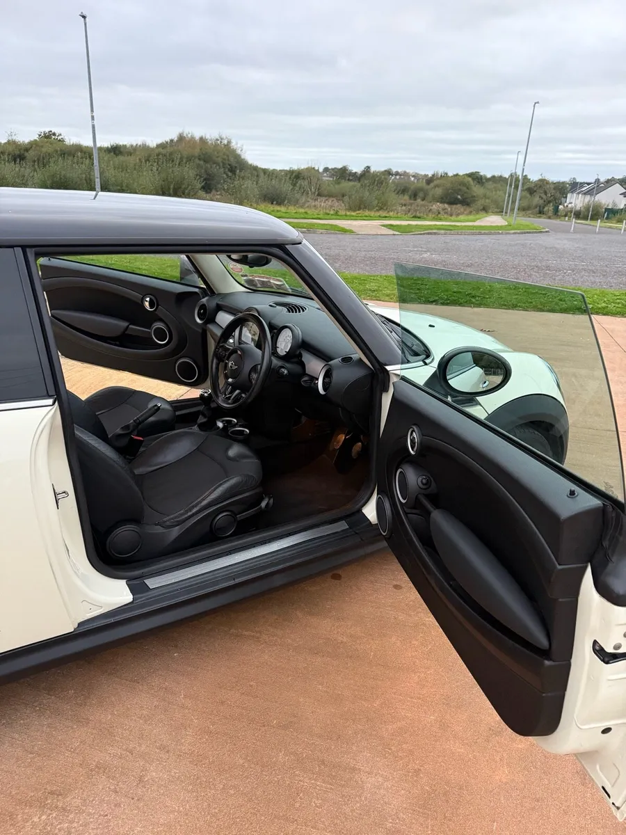 2011 Mini Cooper D 1.6 2 door Low Miles - Image 3