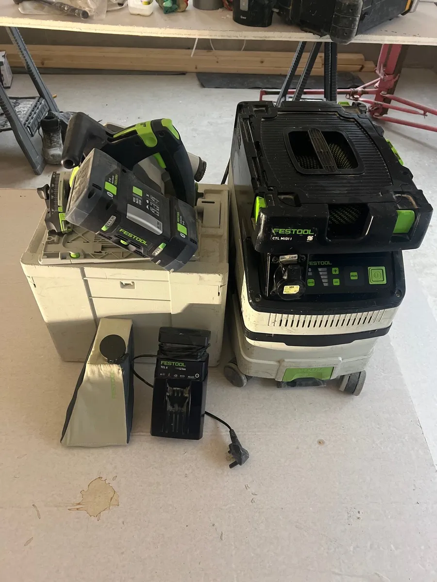 Festool plunge saw and hoover