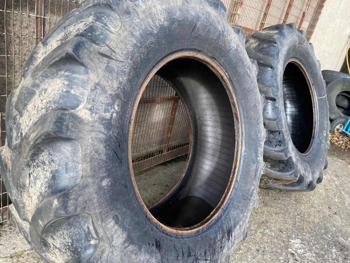 TRACTOR FRONT TYRES 420/70R28 FIRESTONE  RADIALS - Image 4