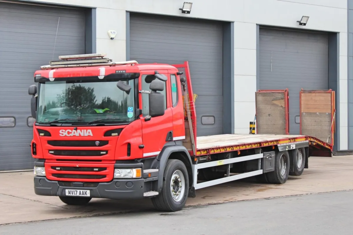2017 SCANIA P320 6X2 BEAVERTAIL - Image 3