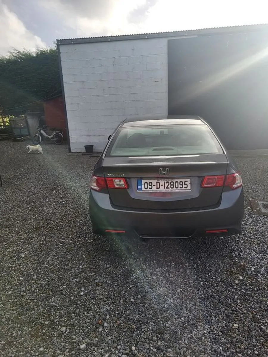 2009 Honda Accord - Image 3