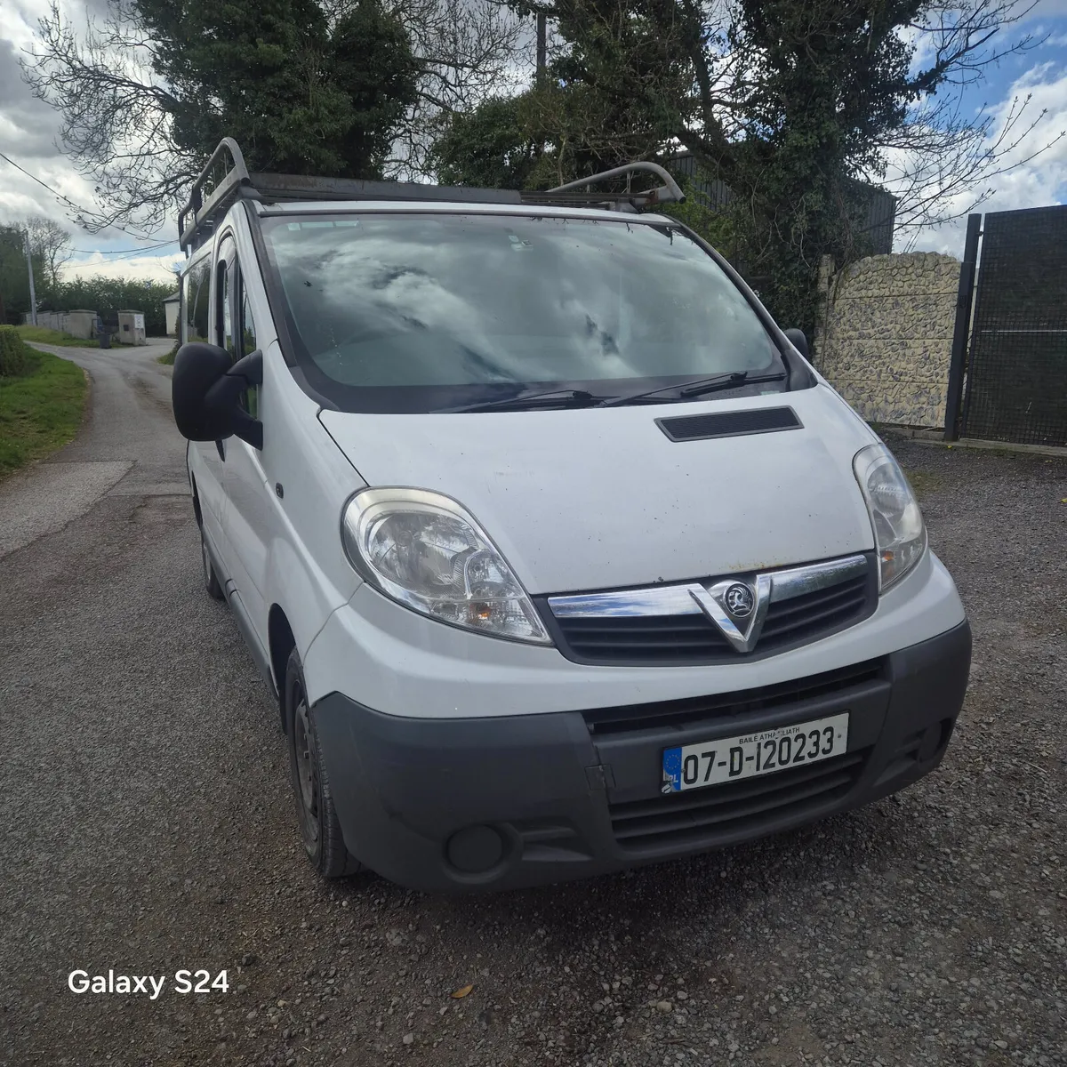 2007 vauxhall traffic van  crew cab Cvrted - Image 1