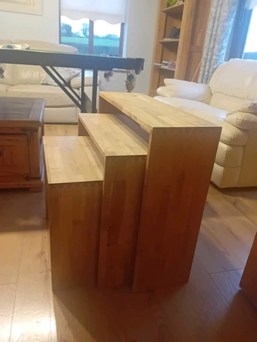 Nest of tables solid wood/oak - Image 2