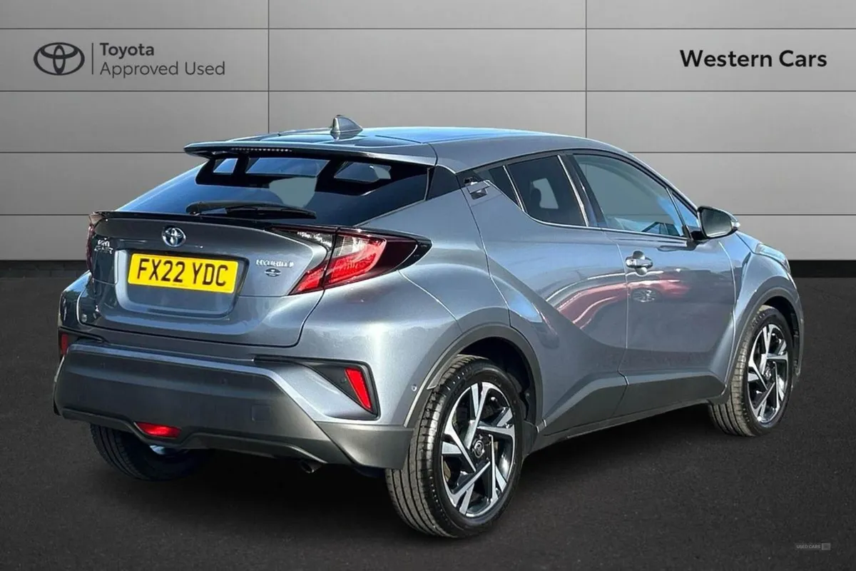 Toyota C-HR 1.8 Vvt-h Design CVT Euro 6 (s/s) 5dr - Image 2