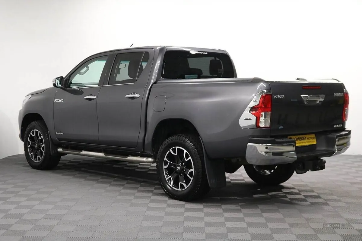 Toyota HiLux D-4d Invincible X - Image 4