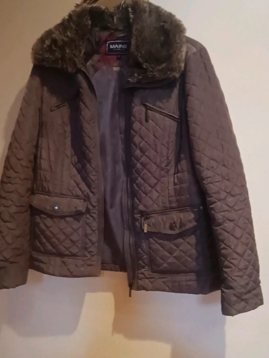 Beautiful like new , winter coats,size 14, 15each - Image 2