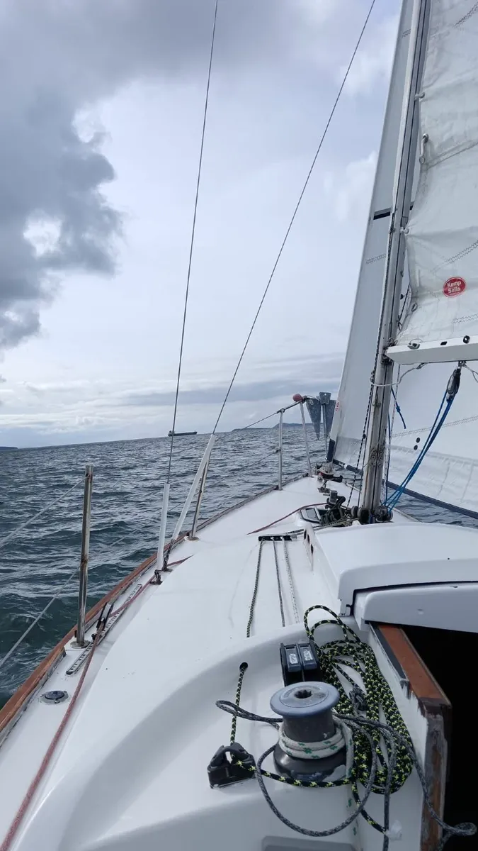 Sailing Yacht - Folksong 25 - Image 1