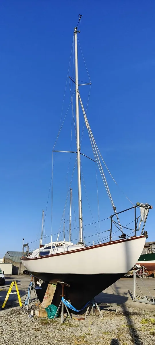 Sailing Yacht - Folksong 25 - Image 2