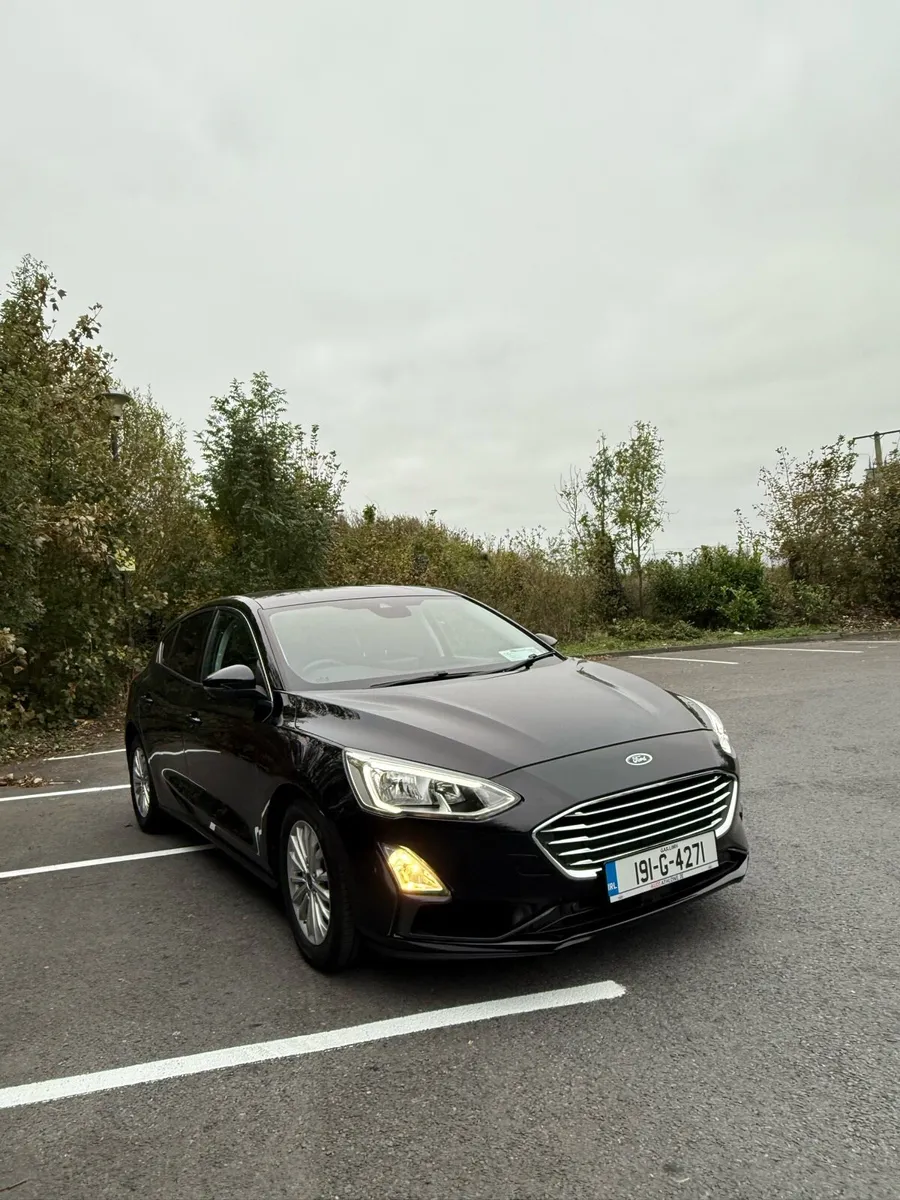 2019 ford focus titanium spotless - Image 2