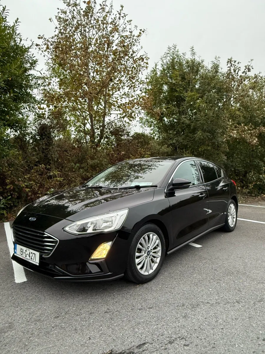 2019 ford focus titanium spotless - Image 1