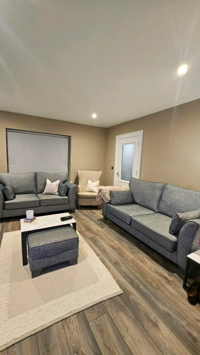 Couch - Image 1