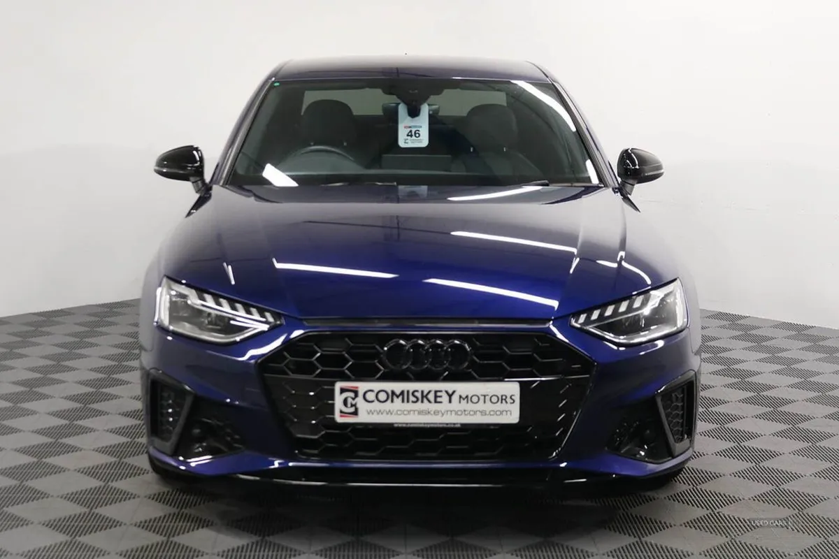 Audi A4 TDI Black Edition - Image 2