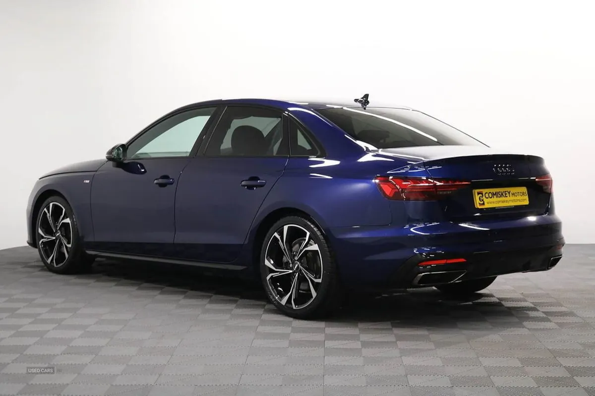 Audi A4 TDI Black Edition - Image 4