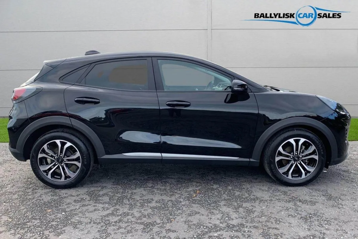 Ford Puma 1.0t 125PS Titanium in Black With 6K - Image 3