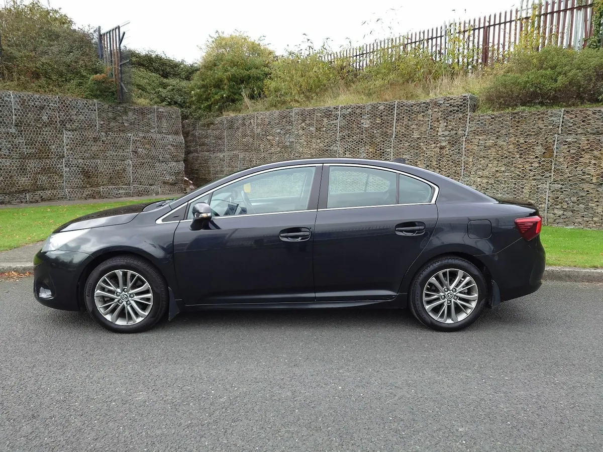 2016 Toyota Avensis  2.0 D-4D Luna - Image 3
