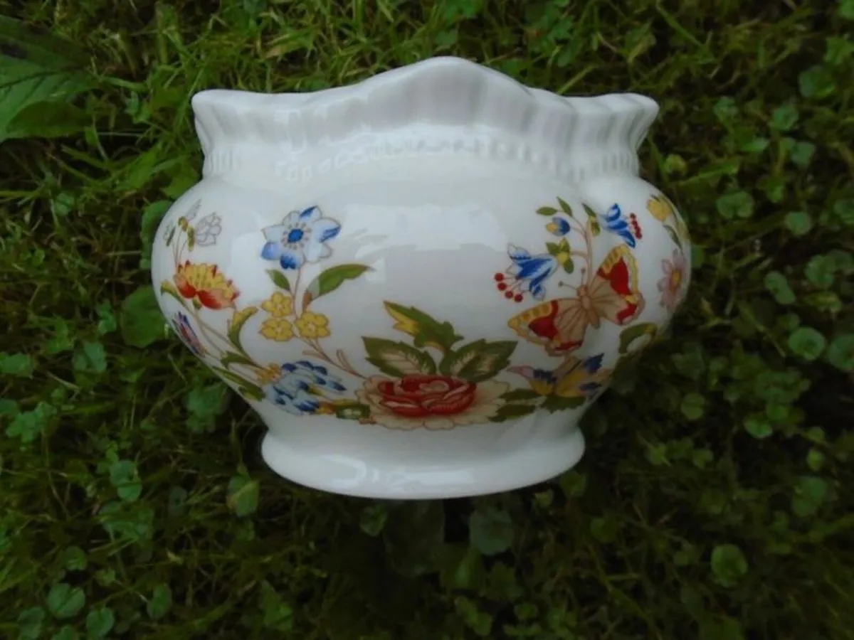 Anysley small bowl, China, collectibles - Image 1