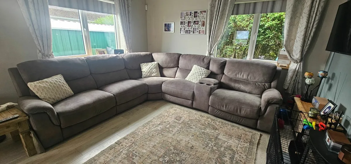 Corner reclining sofa - Image 1
