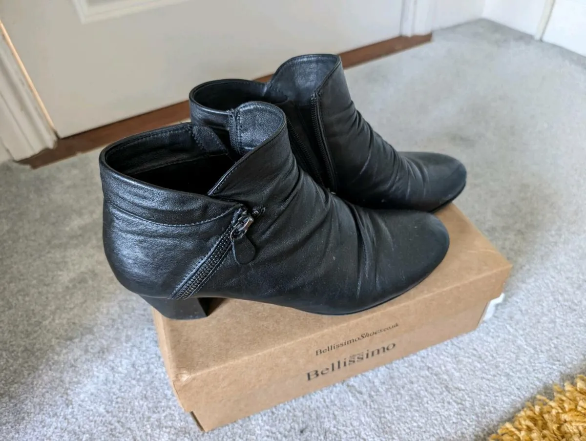 Ankle boots - Image 1