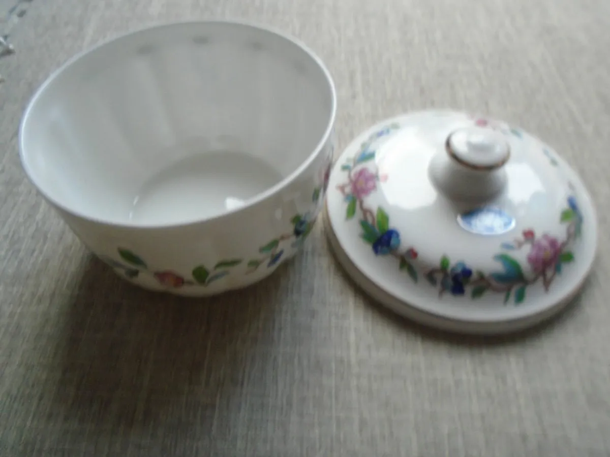 Aynsley lidded bowl,China, Bowl - Image 2
