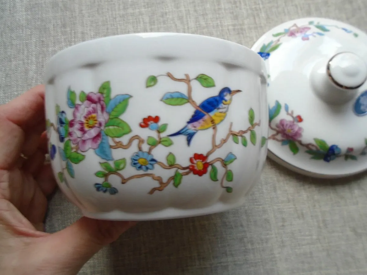 Aynsley lidded bowl,China, Bowl - Image 3