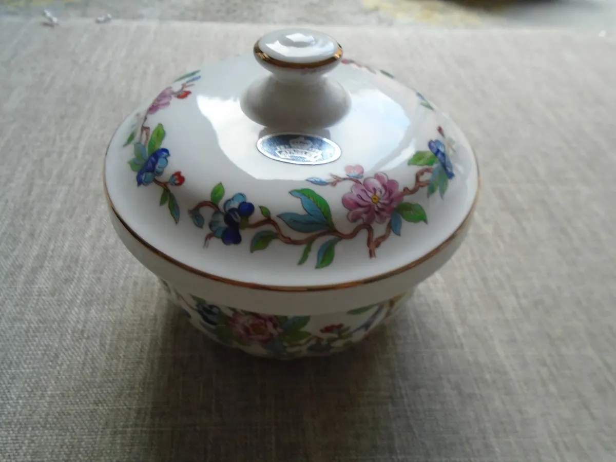 Aynsley lidded bowl,China, Bowl - Image 1