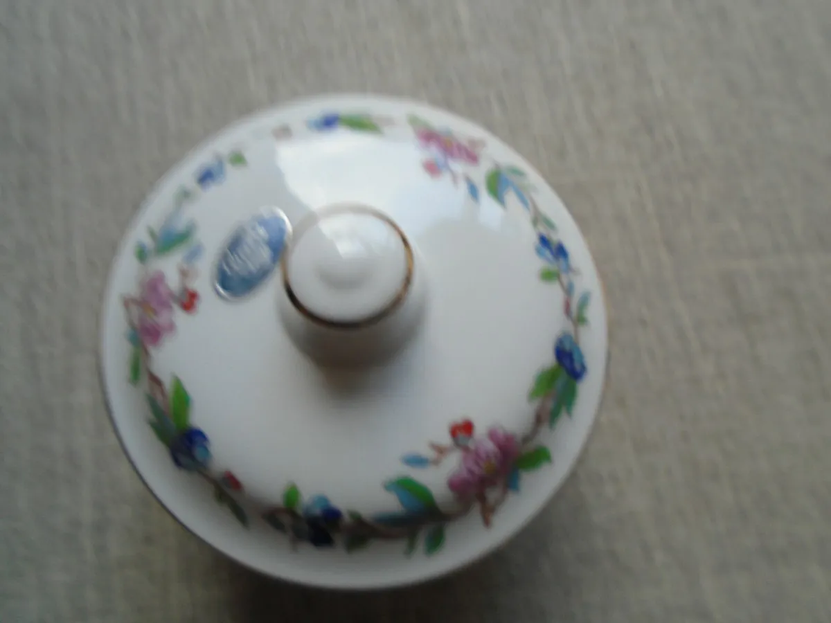 Aynsley lidded bowl,China, Bowl - Image 4