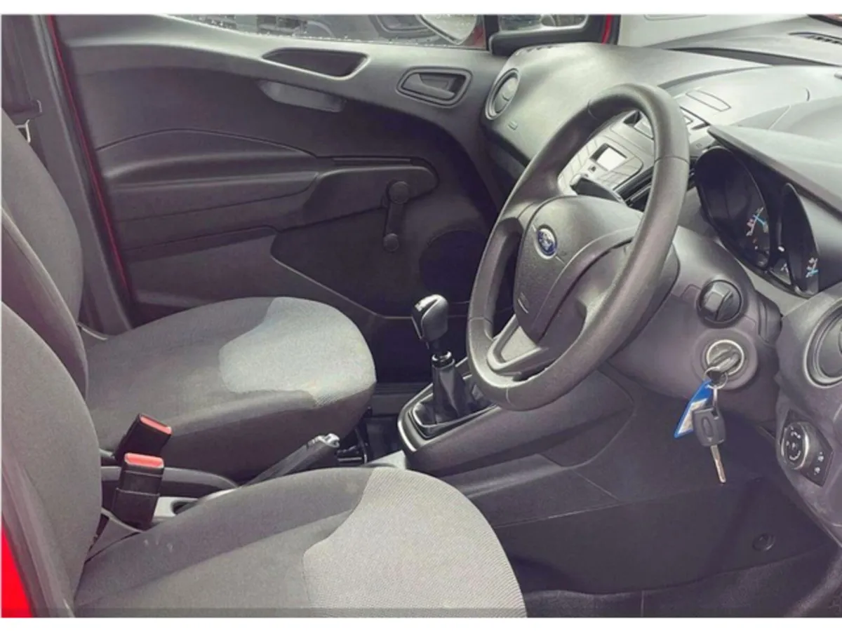 Ford Courier - Image 4