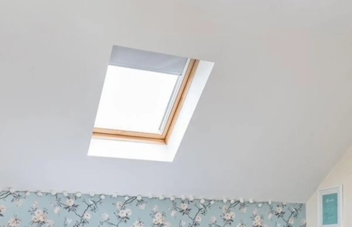Velux blackout blind - Image 1