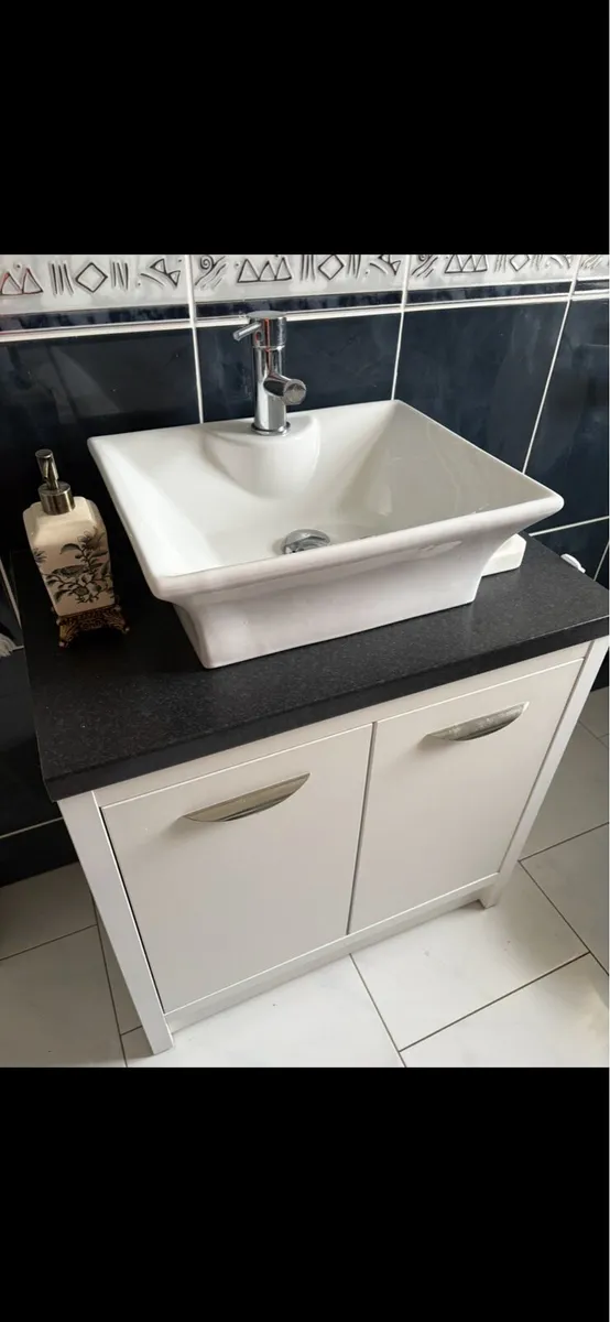 Bathroom sink with vanity unit - Image 2