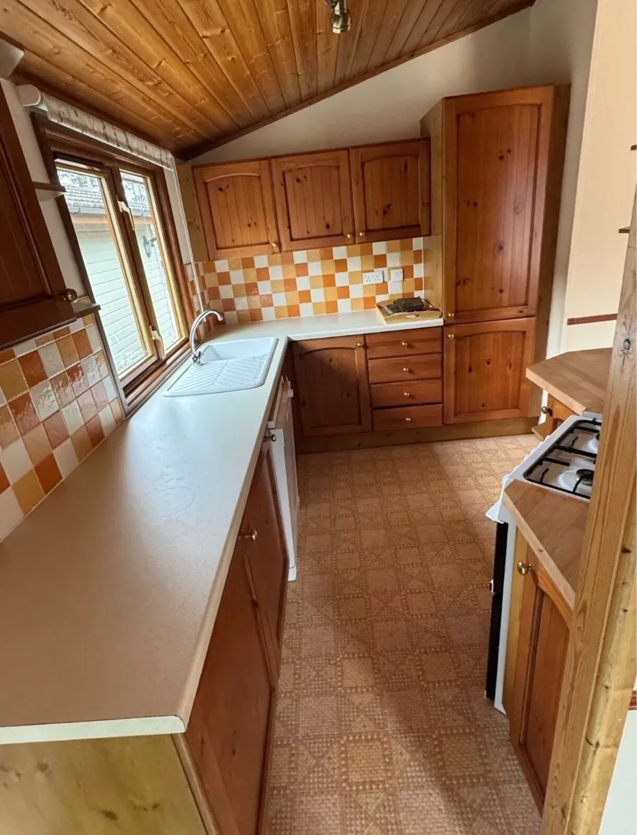 🌿Omar Kingfisher chalet twin unit-20x36 - Image 3