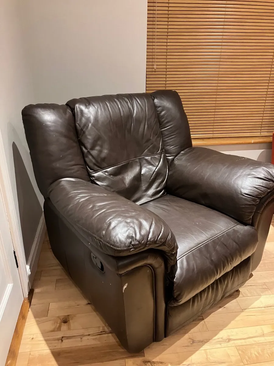 Leather recliner armchair - Image 3